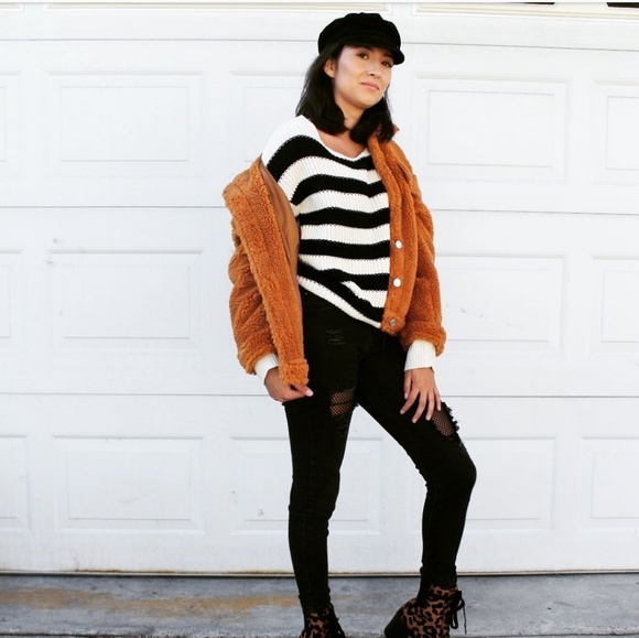 🚨//Pumpkin Patch Collection// Camel Teddy Jacket - Picture 4 of 8